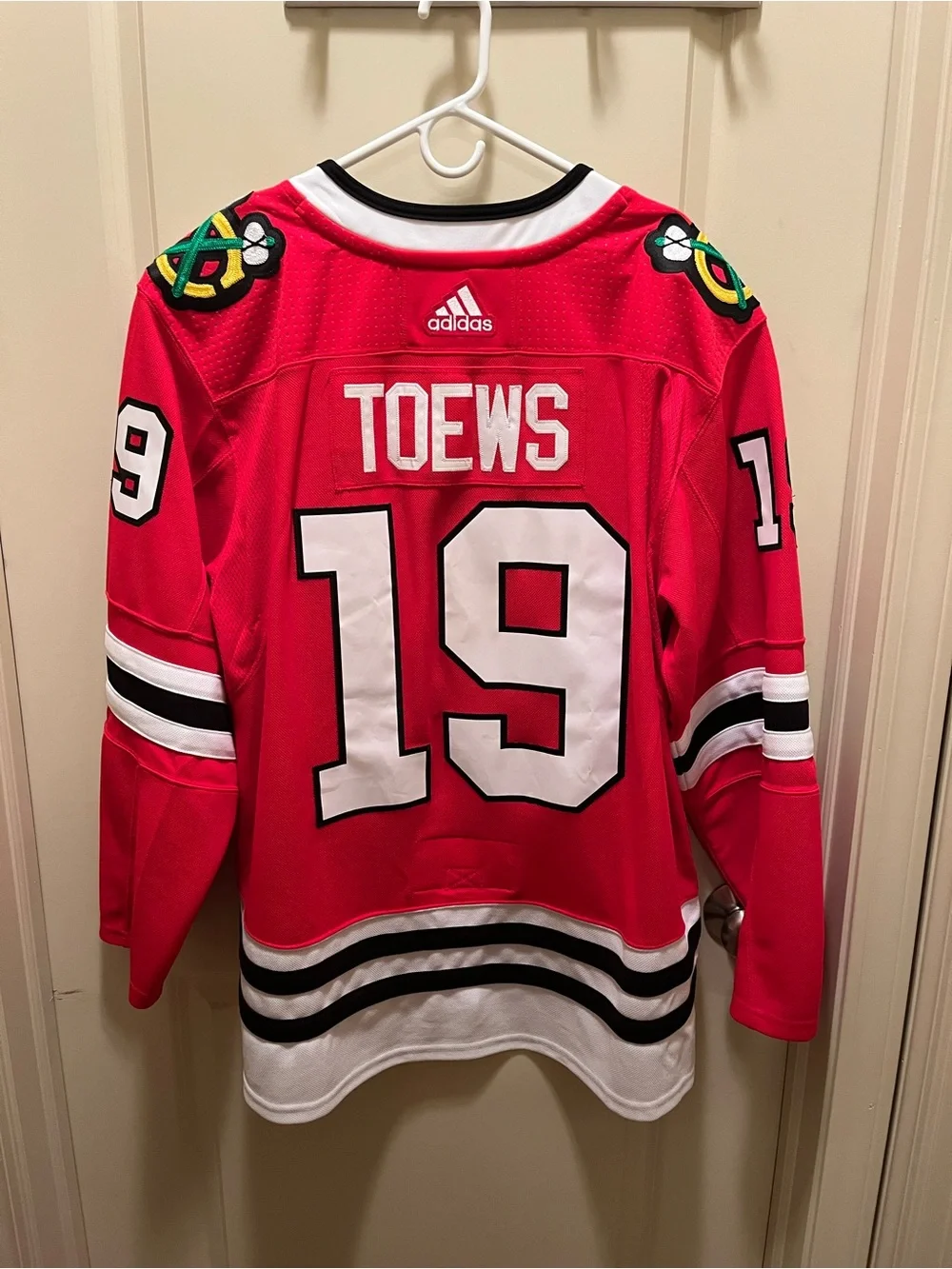 Johnathan Toews Home NHL Hockey Jersey